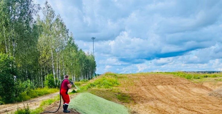 Устройство газона методом гидропосева